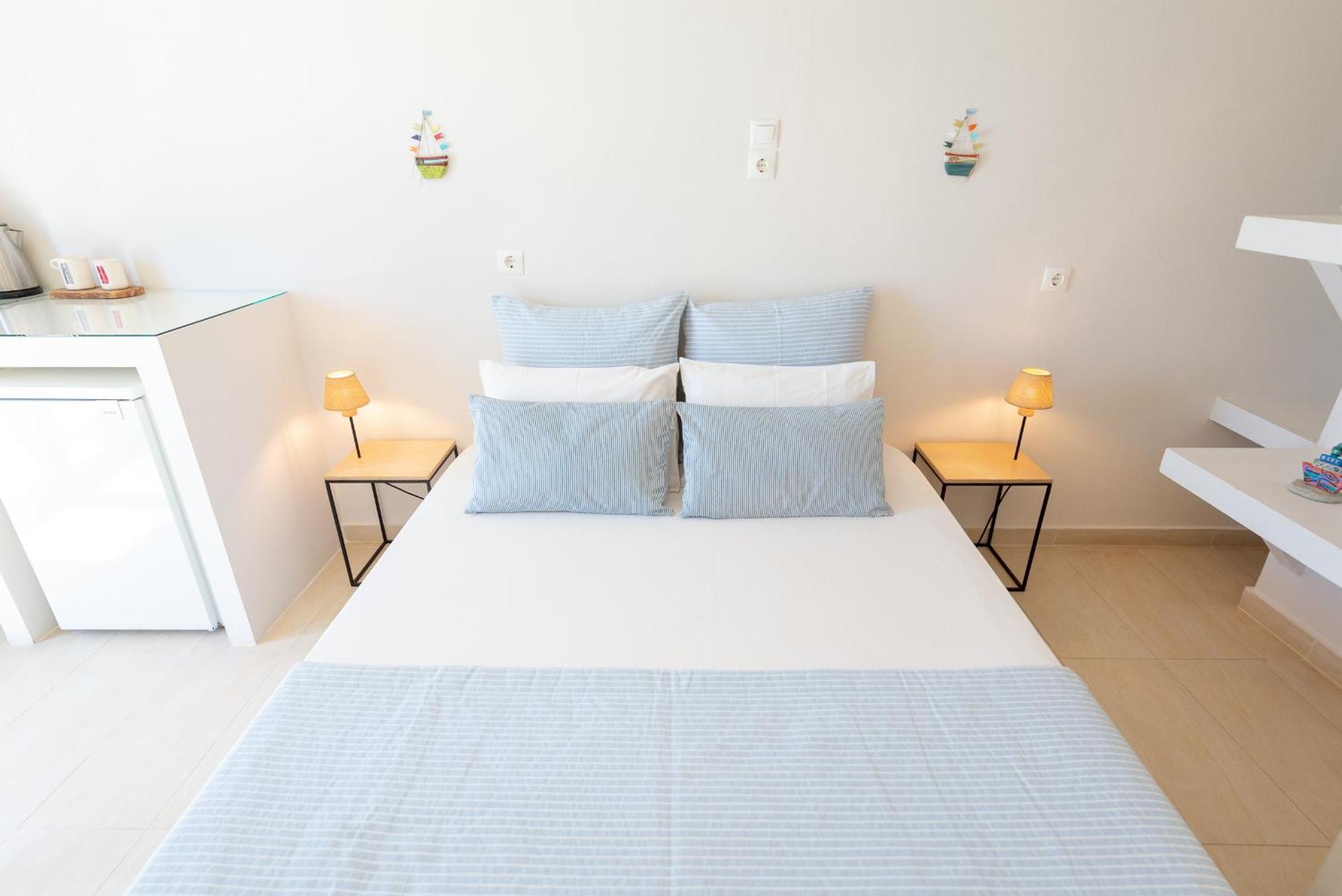 Emily Hotel Vári Eksteriør billede