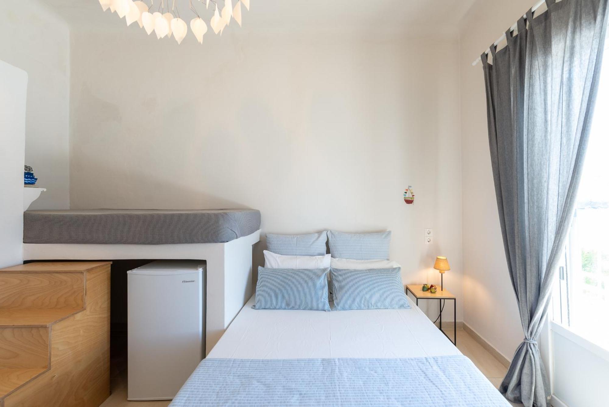 Emily Hotel Vári Eksteriør billede